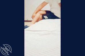 【自拍】儿子半夜到我房间找我“谈心”,还是忍不住给了他,我真是个淫荡女人1