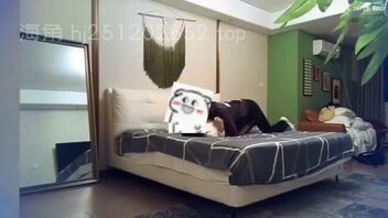 【原创】趁着爸爸去公司，我把妈妈给强奸了，最终还是给爸爸，送进去了警局。