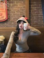 欣欣好想要爸爸的文字攻击欣欣，欣欣下面流了好多水0