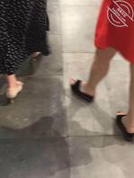 打胶小姨子的鞋1