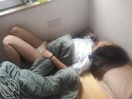 00后妹妹下边是黑的。纯原创2