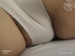 在此暗下决心不再是意淫而是目标,决心要让别人猛操并内射我老婆的骚逼!2