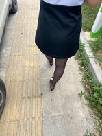 街拍中国黄金女店员，黑丝少妇0