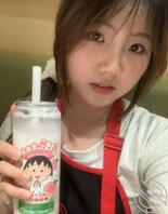 《原创》勤工俭学卖奶茶的小妹妹被我拿下，微露脸调教，扣嘴手指爆菊，已成年0