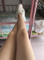 21 四婶下班了,回来睡觉,干不动了。。2