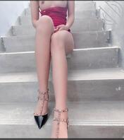 （原创）反差嫂子让人又爱又恨，一边给我上压力一边拍视频漏出1