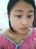 不小心看到 刚成年不久的表妹 手机里面的照片0