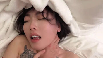 露脸表情淫荡女DJ