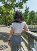 后边大哥眼睛都看直了