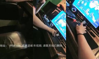 JK美少女户外金莲网吧勾引 上