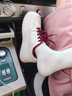 老婆的小白鞋小白袜0