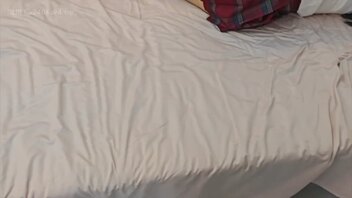 10.二度喝酒，强奸女儿，粉嫩的小穴沾满了我的口水