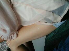 求大神支个招想操婶婶的骚逼到发疯的地步了，经常拿婶婶丝袜内衣内裤大飞机0