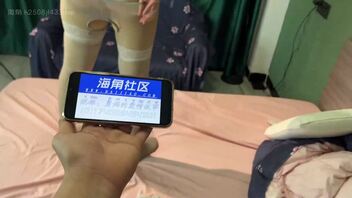 【真实乱伦】精彩对白 舅妈欣赏自己的做爱视频  淫荡足交 