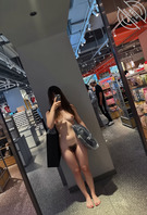 反差拉满的少妇人妻，有没有喜欢的可以打胶返图，会看