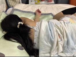 妹妹醉酒熟睡,插入流满爱液的身体,插到高潮2