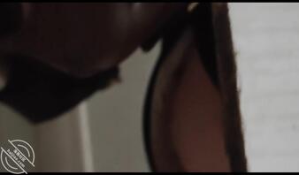 新交的骚货女朋友，偷拍她2