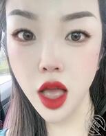 朋友老婆的红唇 好想把鸡吧插进她的嘴里  觉得她好骚啊 做梦都想口爆她 0