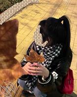 女儿确实谈恋爱了,在手机里发现了他们的合照。2