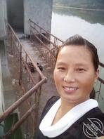 骚屄妈妈五十多了。2