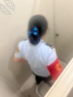 地铁厕拍 还拍到一个乘务安全员，看到发现我了！紧了一下，装没看到后继续尿1