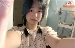 山东泰安纯情女高，主页有新录的尿尿的视频爸爸们喜欢嘛，