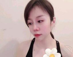 酒后上门,跟妈妈偷情,妈妈说爸爸房子上面睡觉,叫我快走,我还是强行草妈妈0