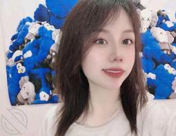 酒后上门,跟妈妈偷情,妈妈说爸爸房子上面睡觉,叫我快走,我还是强行草妈妈1