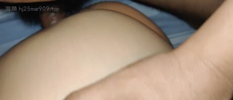 开发调教后，老婆同意做爱时拍她的骚逼了，再也不用偷偷拍了