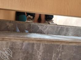 原创厕拍 背带裤少妇的黑穴2