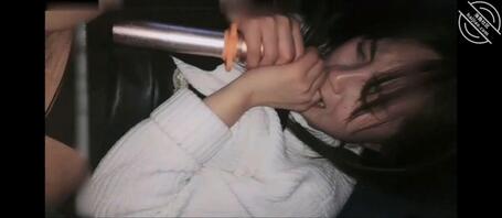 少妇被着老公偷情边唱歌边打炮 从ktv干到酒店 表情好骚骚逼好多水（上）0