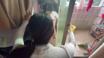 超骚眼镜妹镜子前后入舒服死了