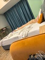 背着老婆偷偷干丈母娘，各位老哥怎么上传视频0