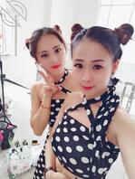 孩子的舞蹈老师和她的闺蜜 海友们觉得怎么样？小嘴巴还行吧