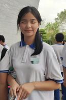 发育超成熟的女同学10岁第一次月经奶子已经发育了那么大真想用来乳交