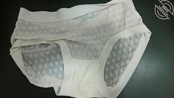 今天又去表嫂家了不小心射在了表嫂的内裤上0