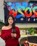 你们的骚妈妈出现～深夜发骚请求陪伴，伦理放到一边，享受此刻。2