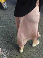 偷拍桌下貌似被发现啦0