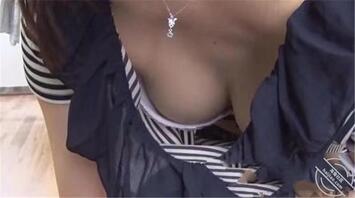 胸部走光（老图分享）