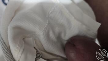 继续打胶……岳母已经默认1