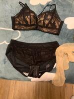 今天我休息，老姐出去玩了，听从各位老司机的指示用老姐的内衣打飞机！1