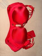 姐姐的红色套装