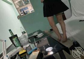 【原创】跟姐姐斗完地主后,姐姐就迫不及待的向我使眼色勾引我跟我做爱0