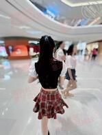 【原创内容96】妹妹腿修好了,又可以蹦跶啦,非要拉我去海吃一顿1