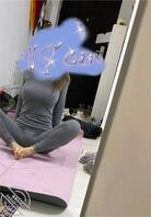 2巨乳老妹儿被逼相亲向我诉苦!!待在家里做真空瑜伽这小葡萄真的好坚挺!1