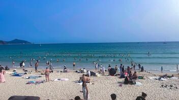 018、【原创】女儿的海边比基尼露出倩影,这一刻她像个可爱的成熟女人2