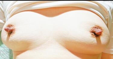 射在媳妇的奶子上0