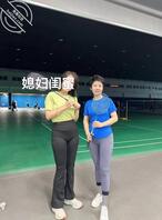 攻略熟女丈母娘5 不一样的会所按摩 拿着丈母娘丝袜让熟女技师打飞机 0