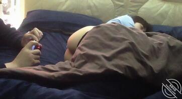 我和三个女儿的梦幻生活(大公主蓝色牛仔裤-肥厚的玉唇)1