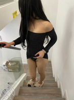 趁姐夫不在家，我在楼梯上把鸡巴露出调戏姐姐，内射了我的亲姐姐!1